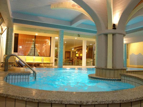 Hotel Ferrari Salsomaggiore Terme Extérieur photo