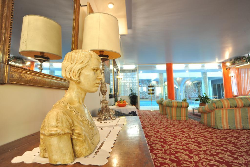 Hotel Ferrari Salsomaggiore Terme Extérieur photo