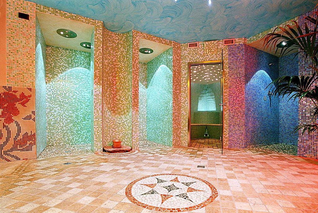 Hotel Ferrari Salsomaggiore Terme Extérieur photo