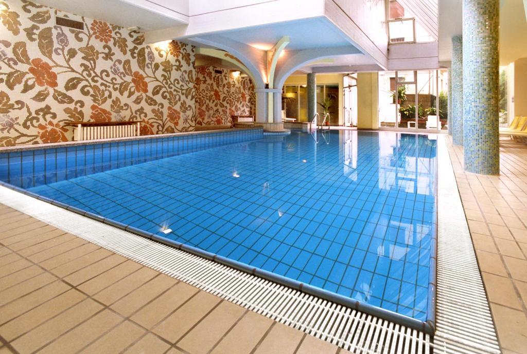 Hotel Ferrari Salsomaggiore Terme Extérieur photo