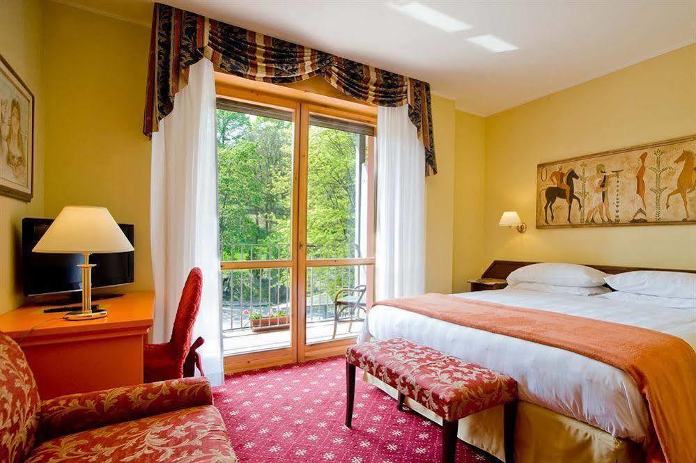 Hotel Ferrari Salsomaggiore Terme Extérieur photo